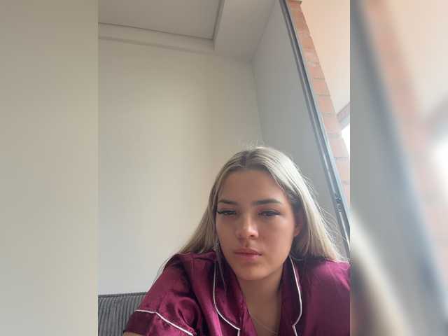 Aisha-engel live cam on BongaCams