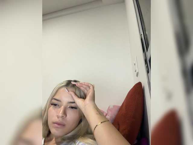 Aisha-engel live cam on BongaCams