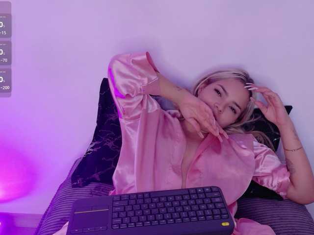 Aisha-engel live cam on BongaCams