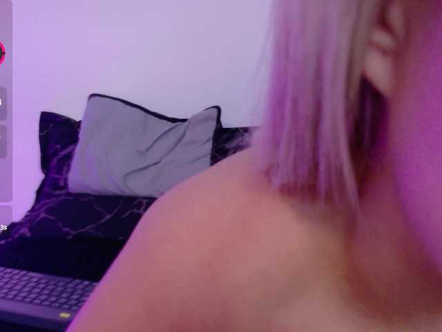 Aisha-engel live cam on BongaCams