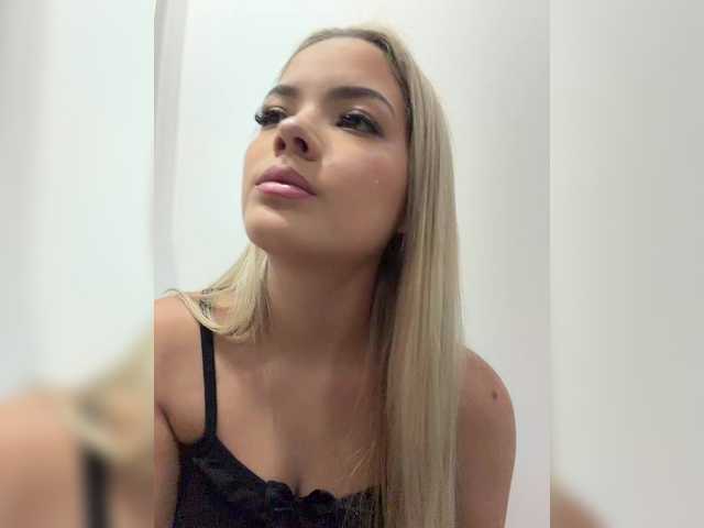 Aisha-engel live cam on BongaCams