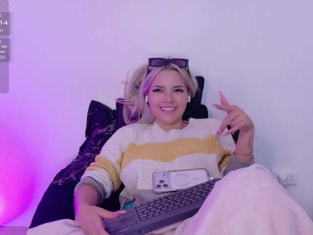 Aisha-engel live cam on BongaCams
