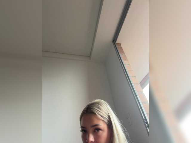 Aisha-engel live cam on BongaCams