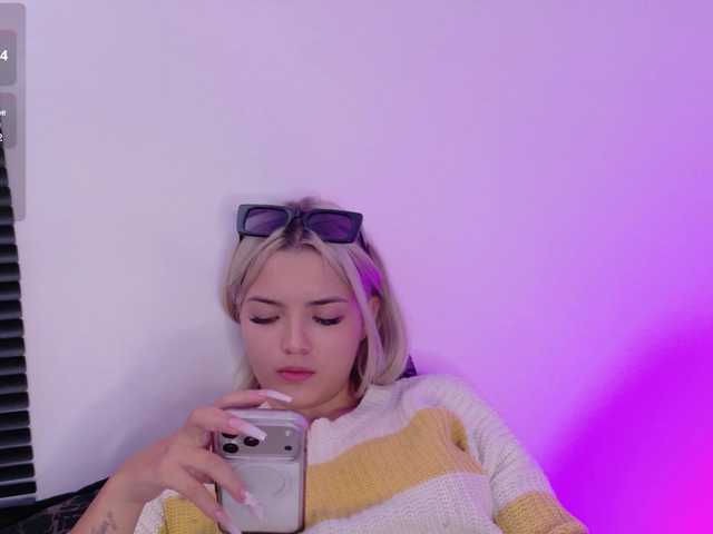 Aisha-engel live cam on BongaCams