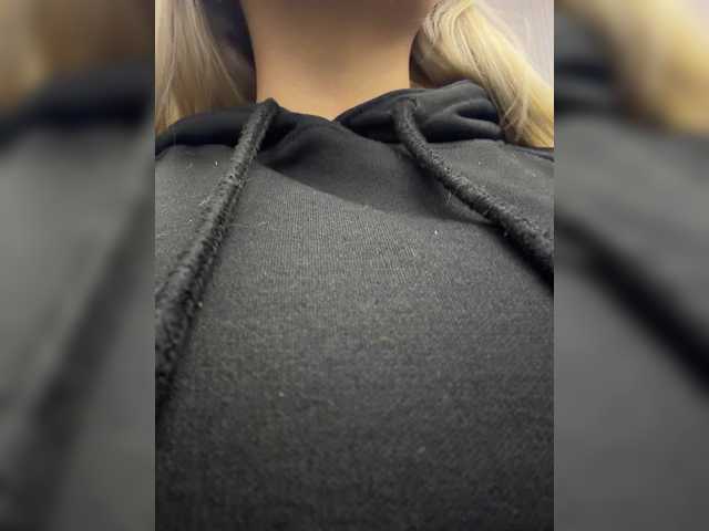 Aisha-engel live cam on BongaCams
