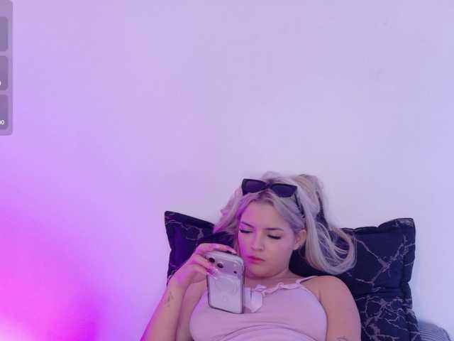 Aisha-engel live cam on BongaCams
