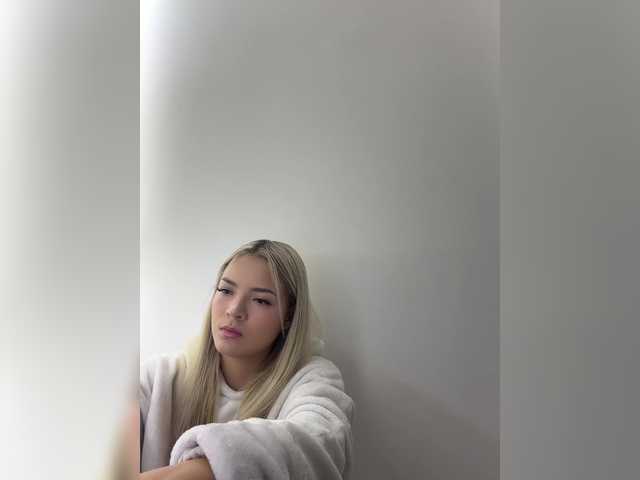 aisha-engel cam belle