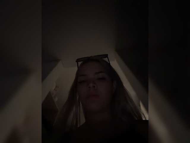 Aisha-engel live cam on BongaCams