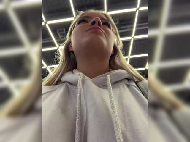 Aisha-engel live cam on BongaCams