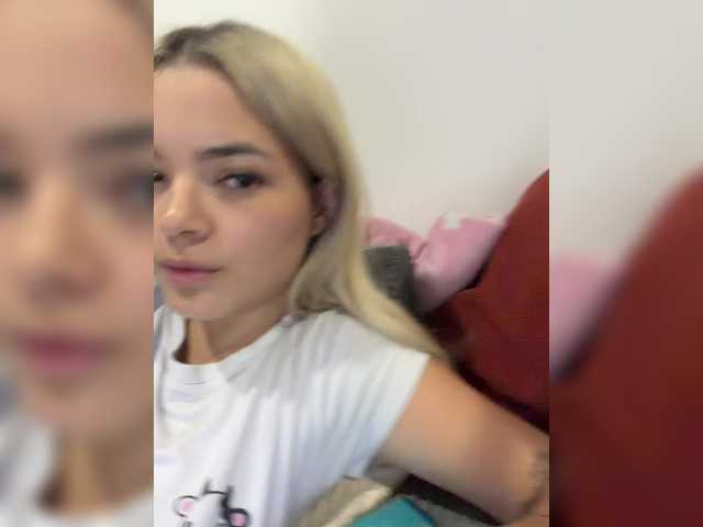 Aisha-engel live cam on BongaCams