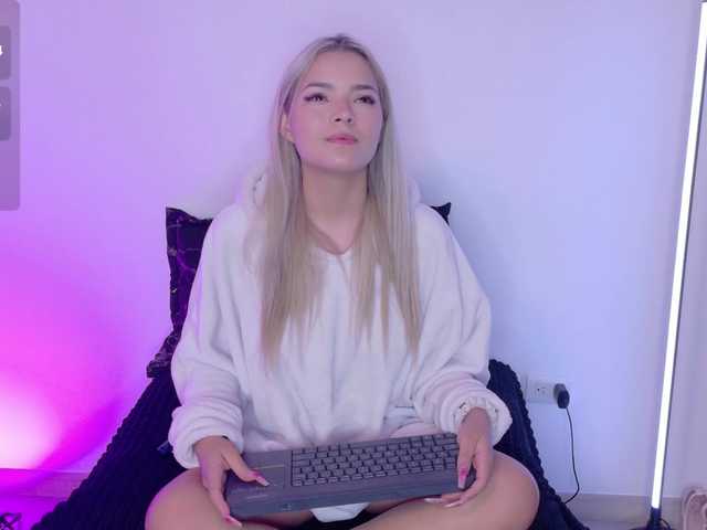Aisha-engel live cam on BongaCams