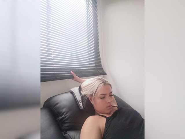 aisha-engel online