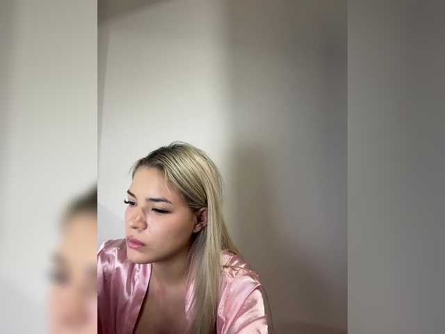 Aisha-engel live cam on BongaCams