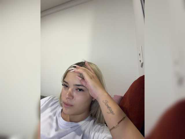 Aisha-engel live cam on BongaCams
