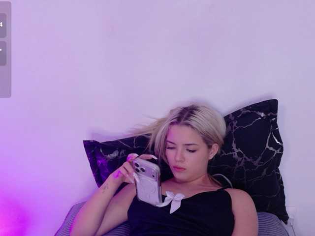 Aisha-engel live cam on BongaCams