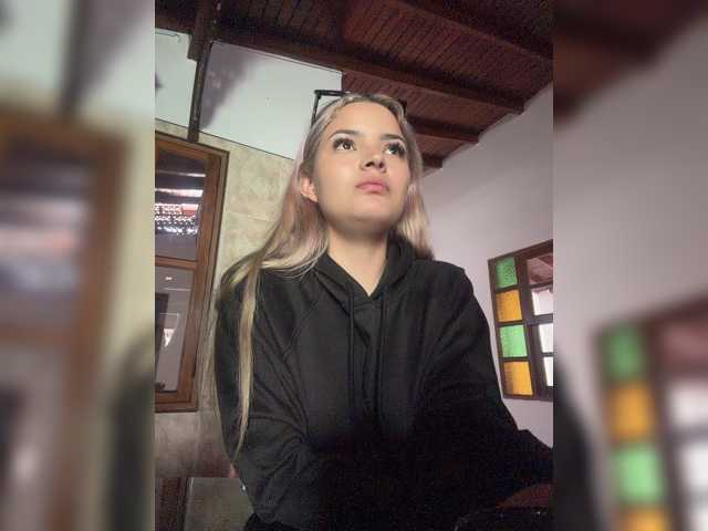 Aisha-engel live cam on BongaCams