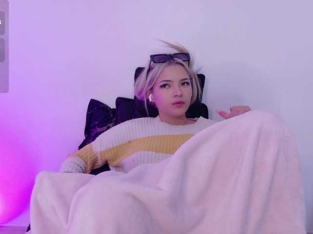 Aisha-engel live cam on BongaCams
