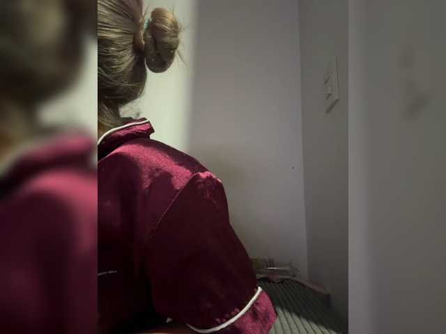 Aisha-engel live cam on BongaCams
