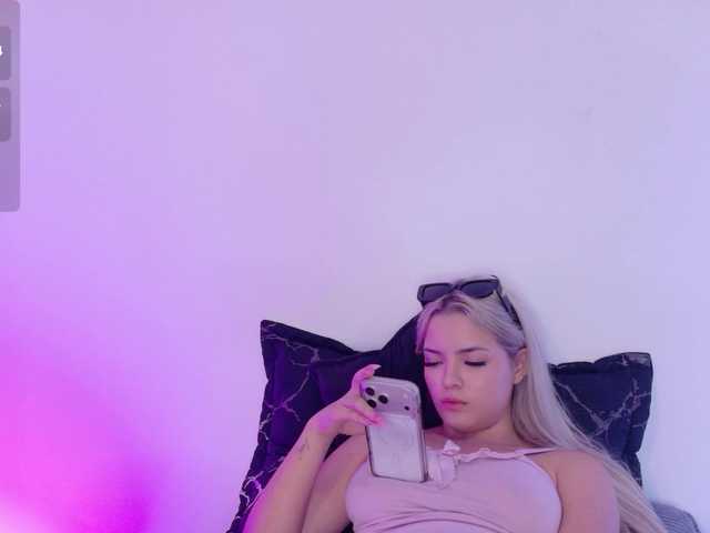 Aisha-engel live cam on BongaCams
