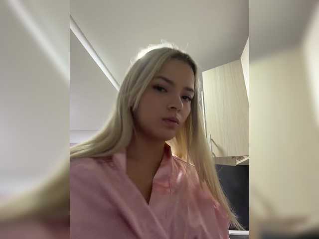 Aisha-engel live cam on BongaCams