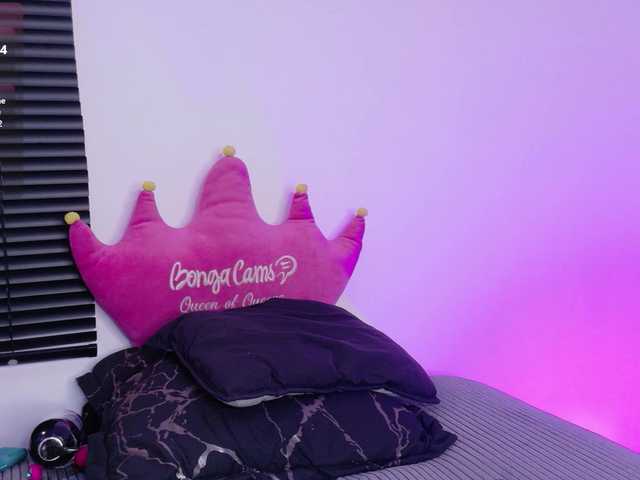 Aisha-engel live cam on BongaCams