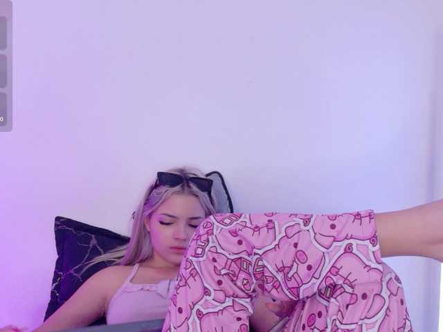 Aisha-engel live cam on BongaCams