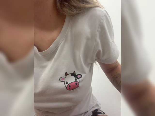 Aisha-engel live cam on BongaCams