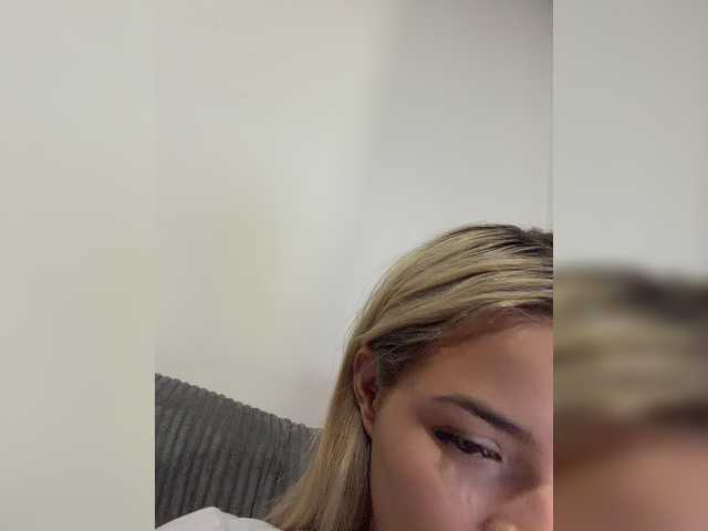 Aisha-engel live cam on BongaCams