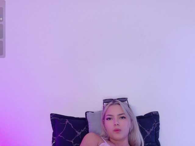 Aisha-engel live cam on BongaCams