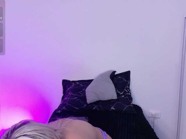 Aisha-engel live cam on BongaCams