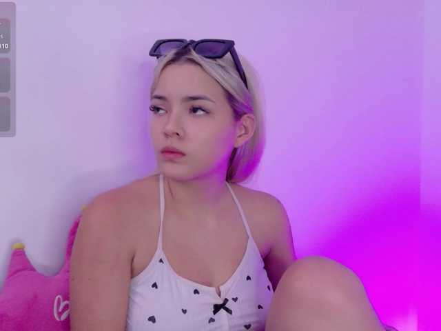 Aisha-engel live cam on BongaCams
