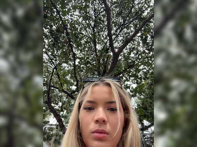 Aisha-engel live cam on BongaCams