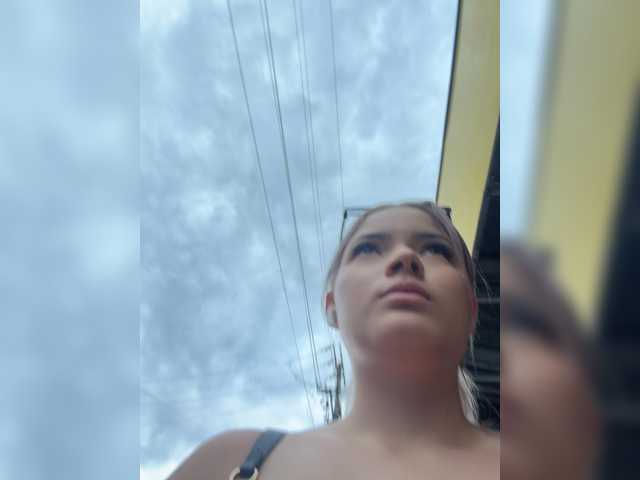 Aisha-engel live cam on BongaCams