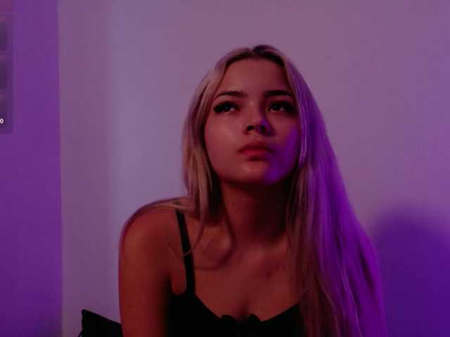 Aisha-engel live cam on BongaCams