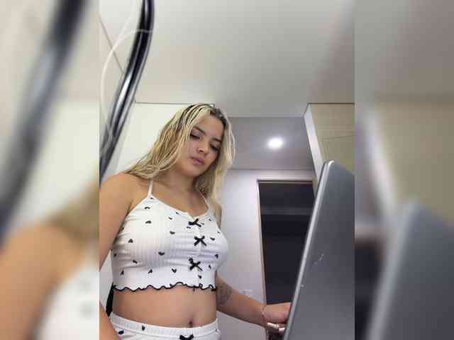 Aisha-engel webcam