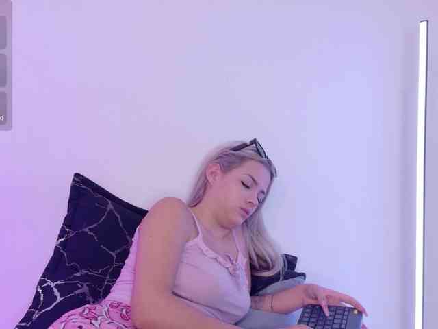 Aisha-engel webcam