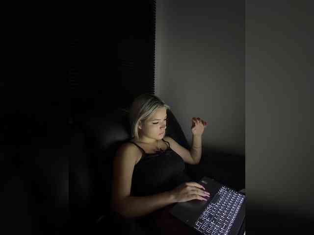 Aisha-engel webcam