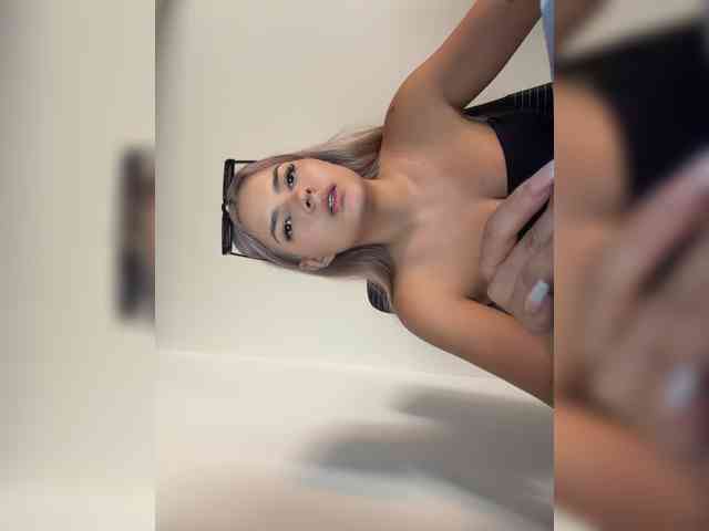Aisha-engel webcam