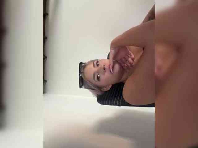 Aisha-engel webcam