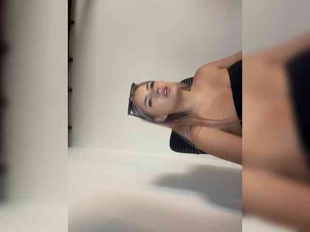Aisha-engel webcam