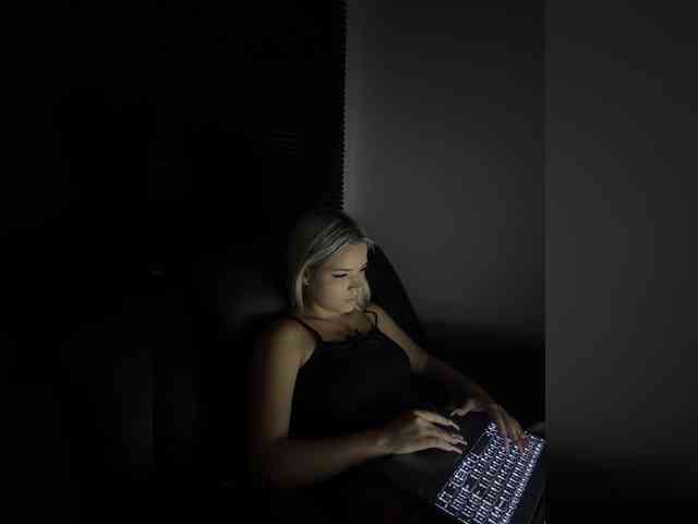 Aisha-engel webcam