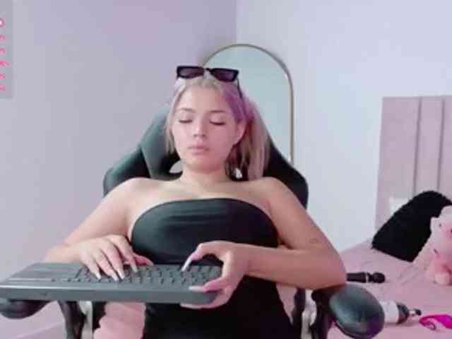 Aisha-engel webcam