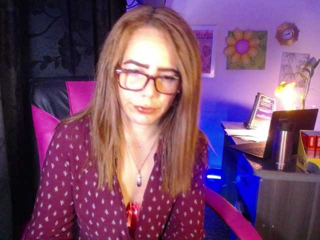 danielle-rose live cam on BongaCams