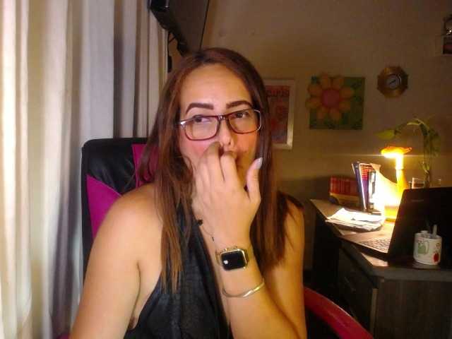 danielle-rose live cam on BongaCams
