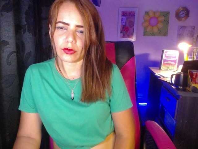 danielle-rose live cam on BongaCams