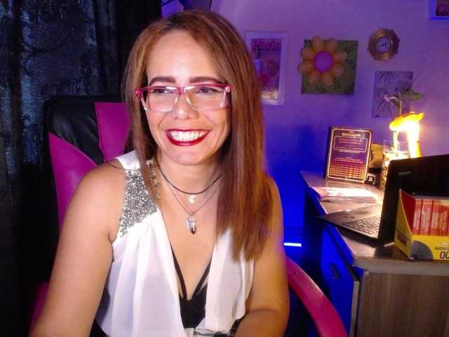 danielle-rose live cam on BongaCams