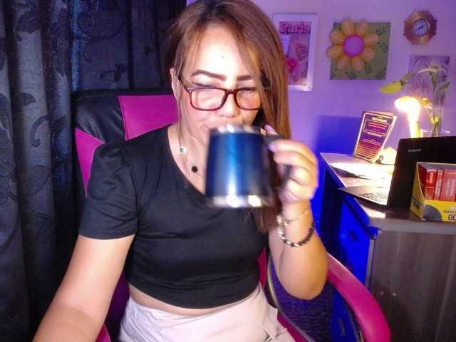 danielle-rose live cam on BongaCams