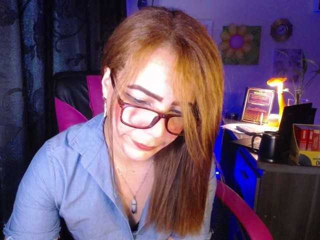 danielle-rose live cam on BongaCams