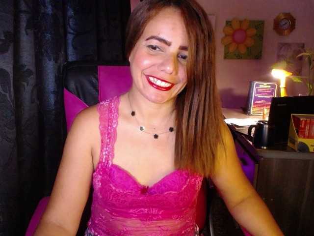 danielle-rose live cam on BongaCams