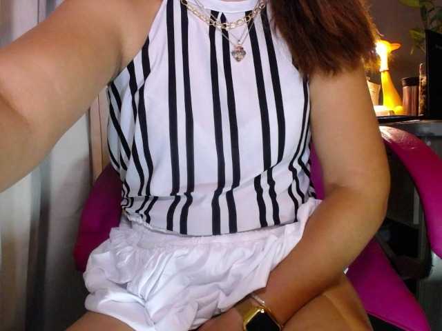 danielle-rose live cam on BongaCams